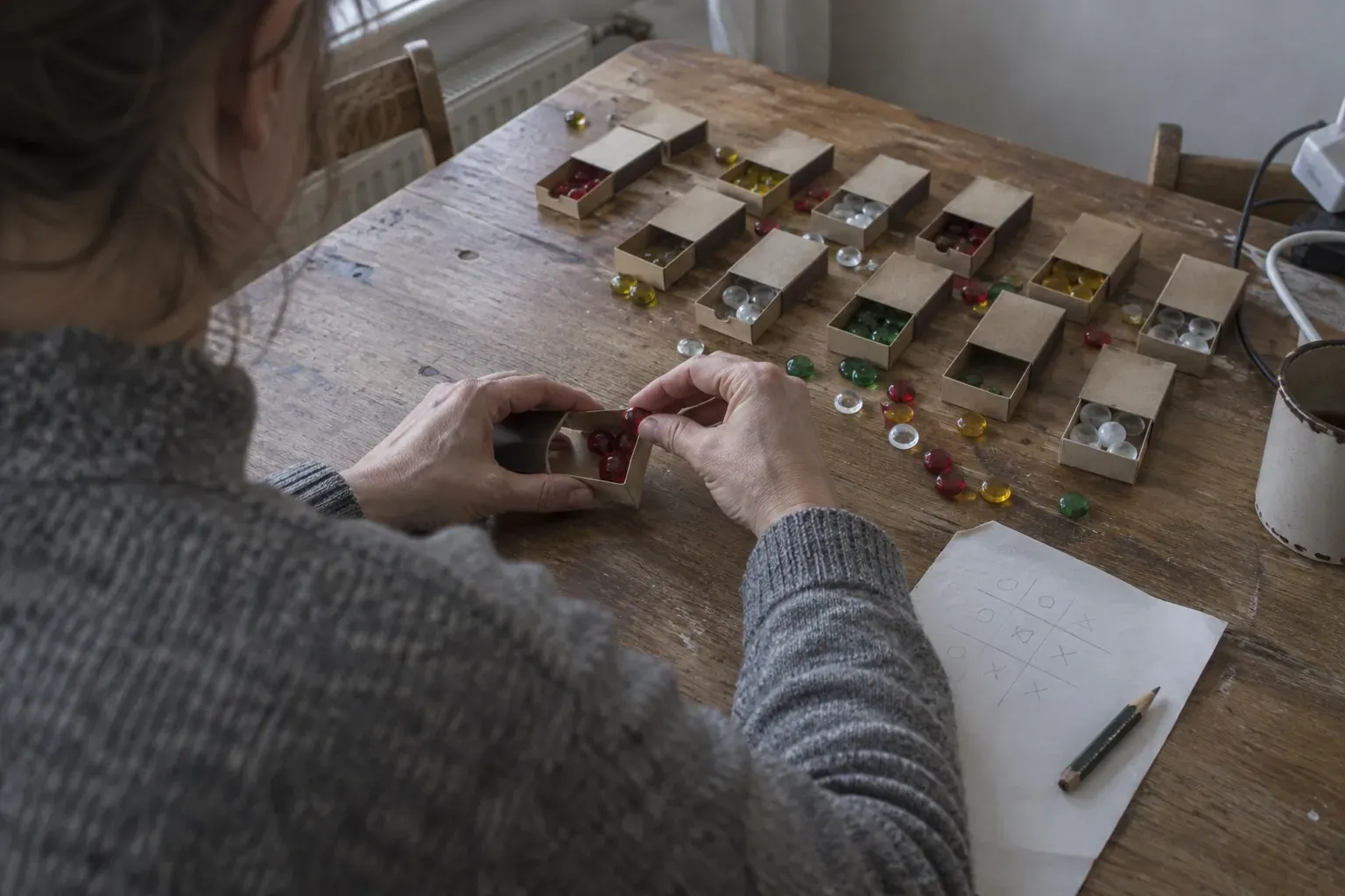 304 boîtes d'allumettes : la machine de 1961 qui apprenait de ses défaites sans une once d'électricité
